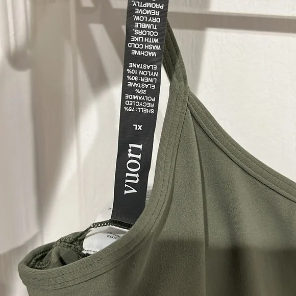 Vuori all the feels onesie - Picture 10 of 10